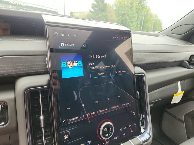 New 2026 GMC Yukon XL AT4 Ultimate AWD/4WD image 13