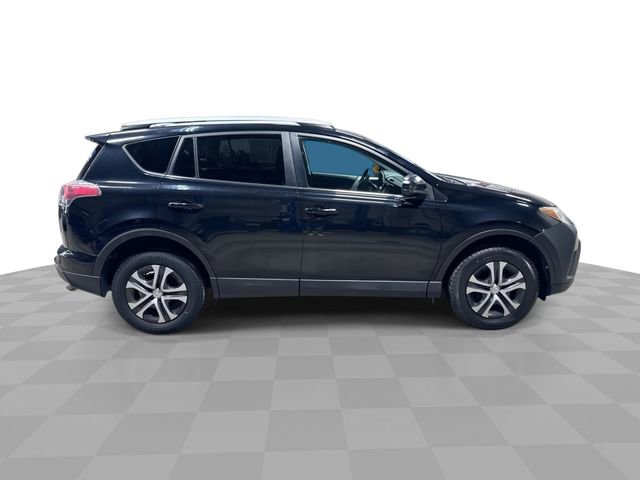 Used 2016 Toyota RAV4 LE image 9