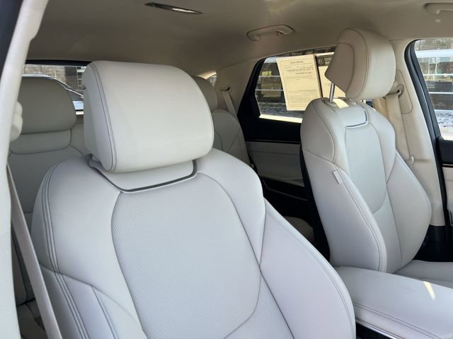 Used 2025 Genesis GV70 2.5T image 22