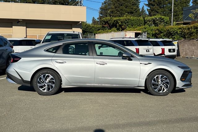 New 2026 Hyundai Sonata Blue FWD image 5