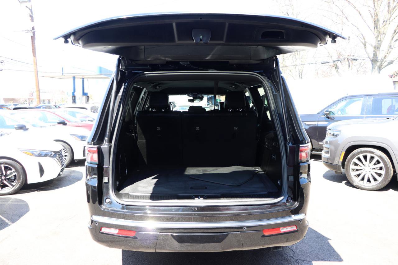 Used 2023 Jeep Wagoneer L Series II image 63