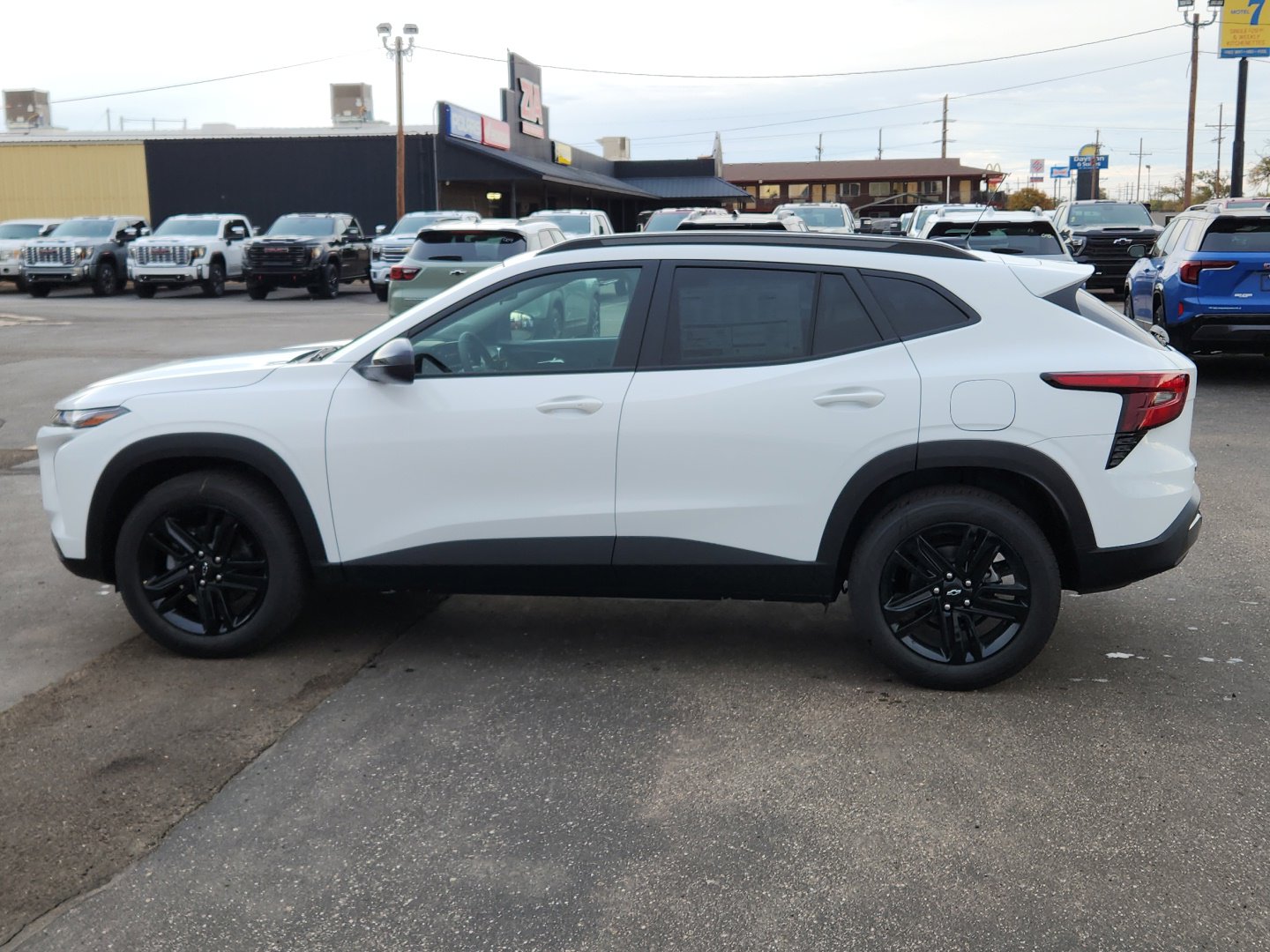 New 2026 Chevrolet Trax ACTIV w/ Driver Confidence Package image 2