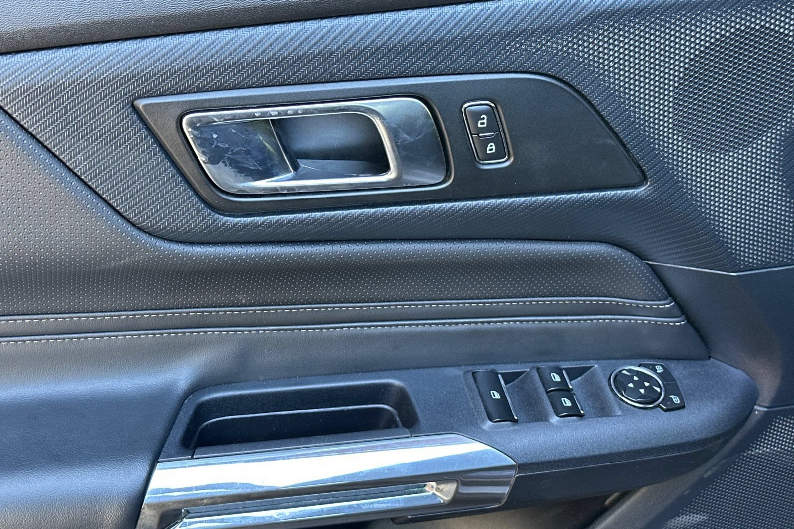 Used 2024 Ford Mustang Premium RWD image 15