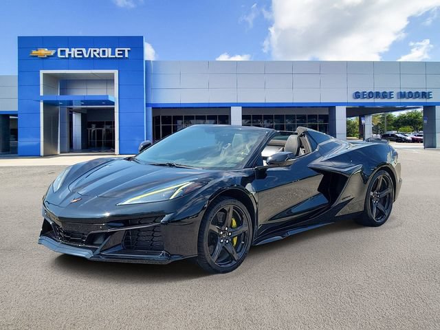 Used 2023 Chevrolet Corvette Z06 RWD image 2