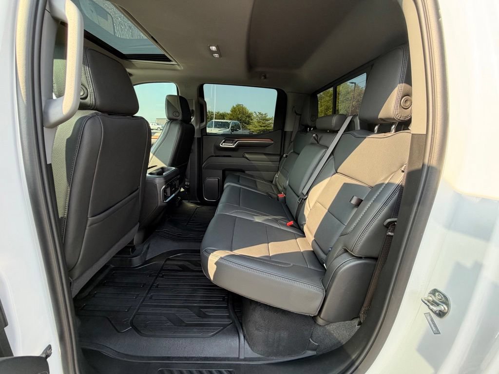 Used 2025 GMC Sierra 1500 Denali w/ Denali Reserve Package AWD/4WD image 7