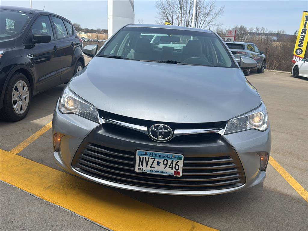 Used 2016 Toyota Camry LE FWD image 5