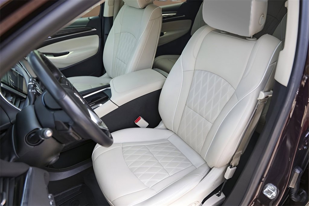 Used 2022 Buick Enclave Avenir w/ Avenir Technology Package image 7