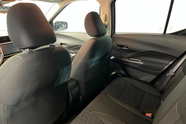 Used 2021 Nissan Kicks SV image 19