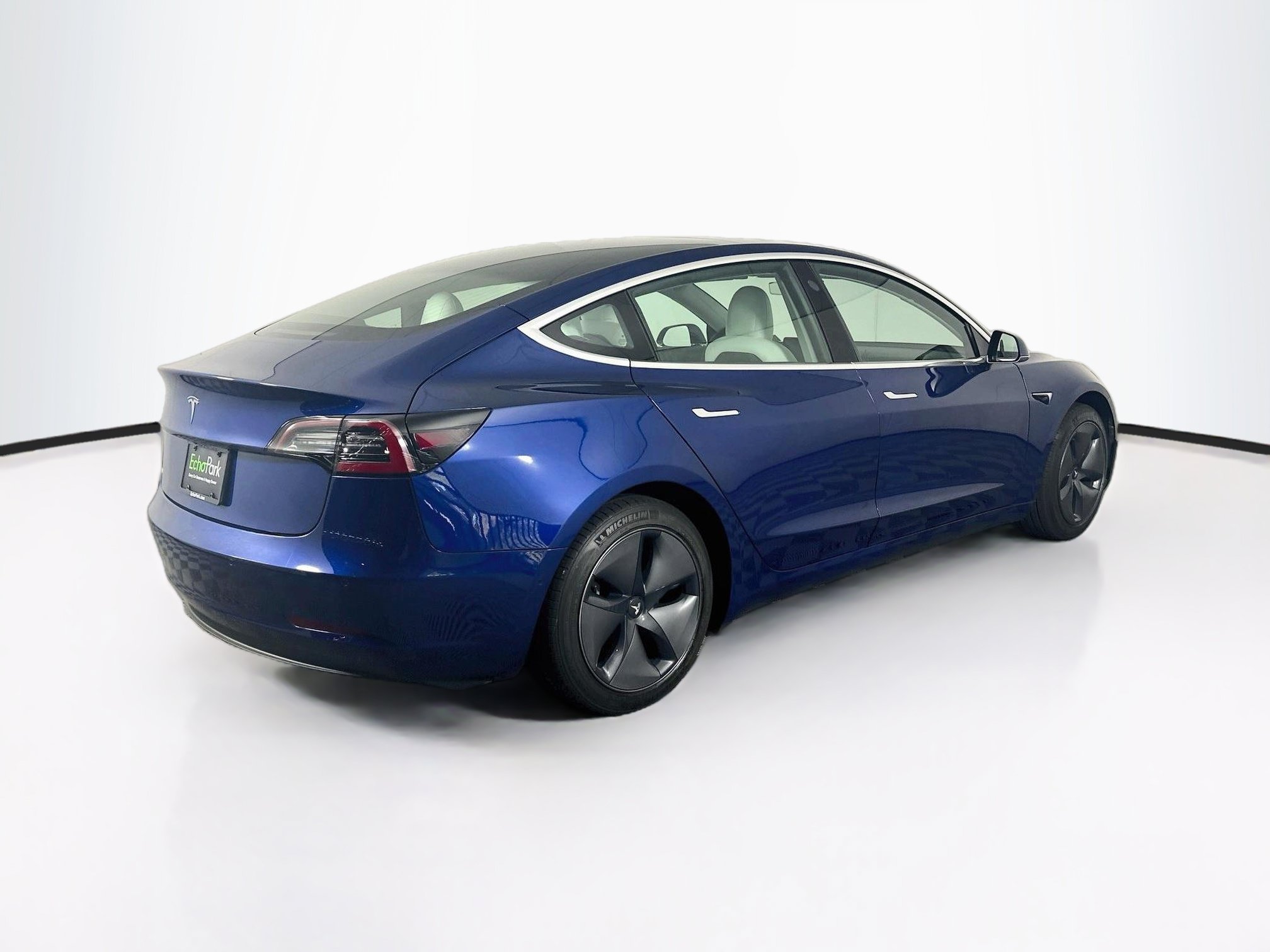 Used 2020 Tesla Model 3 Standard Range Plus RWD image 9