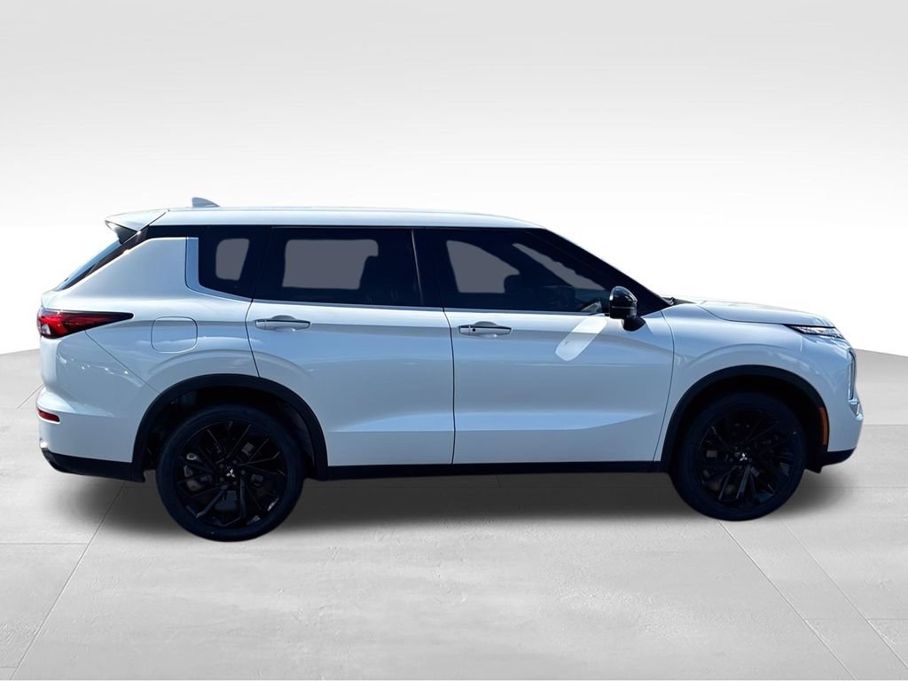 Used 2024 Mitsubishi Outlander SE AWD/4WD image 9