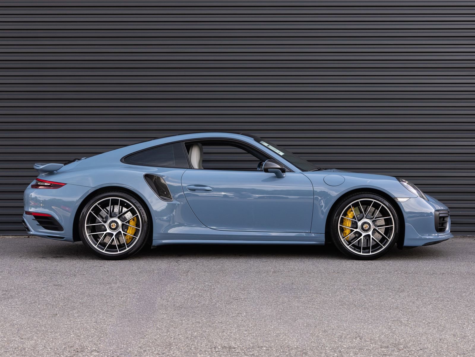 Used 2019 Porsche 911 Turbo S AWD/4WD image 8
