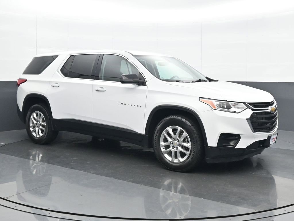 Used 2021 Chevrolet Traverse LS image 8