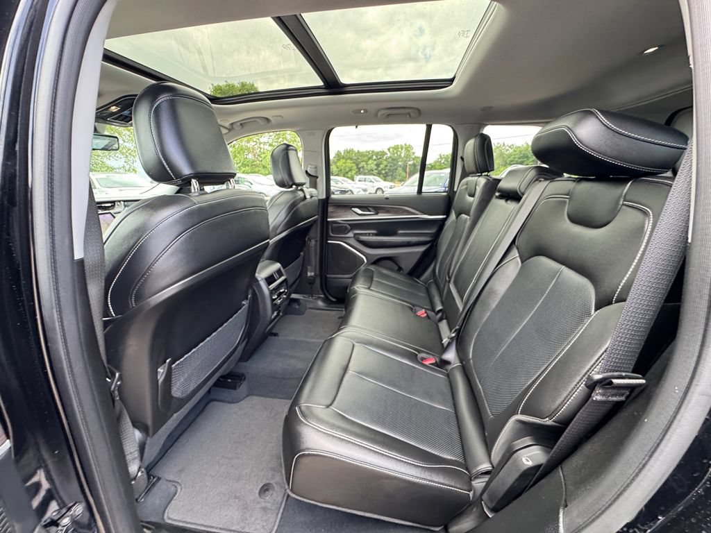 Used 2022 Jeep Grand Cherokee Limited 4xe w/ Luxury Tech Group II AWD/4WD image 37