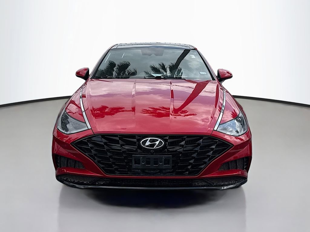 Used 2021 Hyundai Sonata Limited w/ Preferred Accessory Package image 2