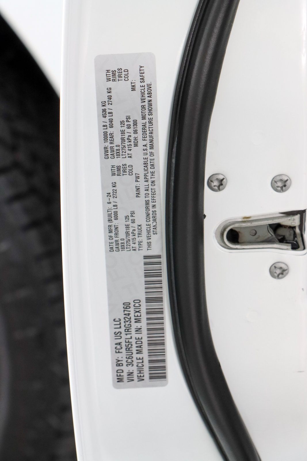 Used 2024 RAM 2500 Laramie AWD/4WD image 33