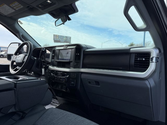 Used 2025 Ford F250 XLT AWD/4WD image 22