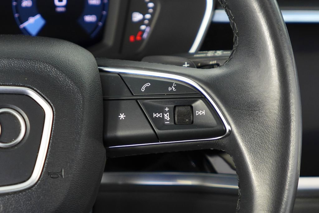 Used 2022 Audi Q3 2.0T Premium Plus w/ Premium Plus Package image 29