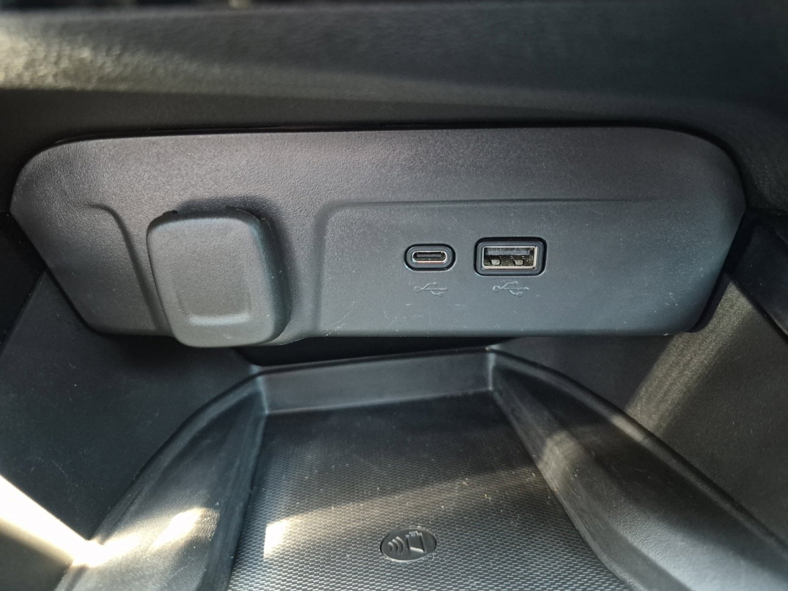 Used 2025 Chevrolet Trax RS w/ Sunroof Package FWD image 20
