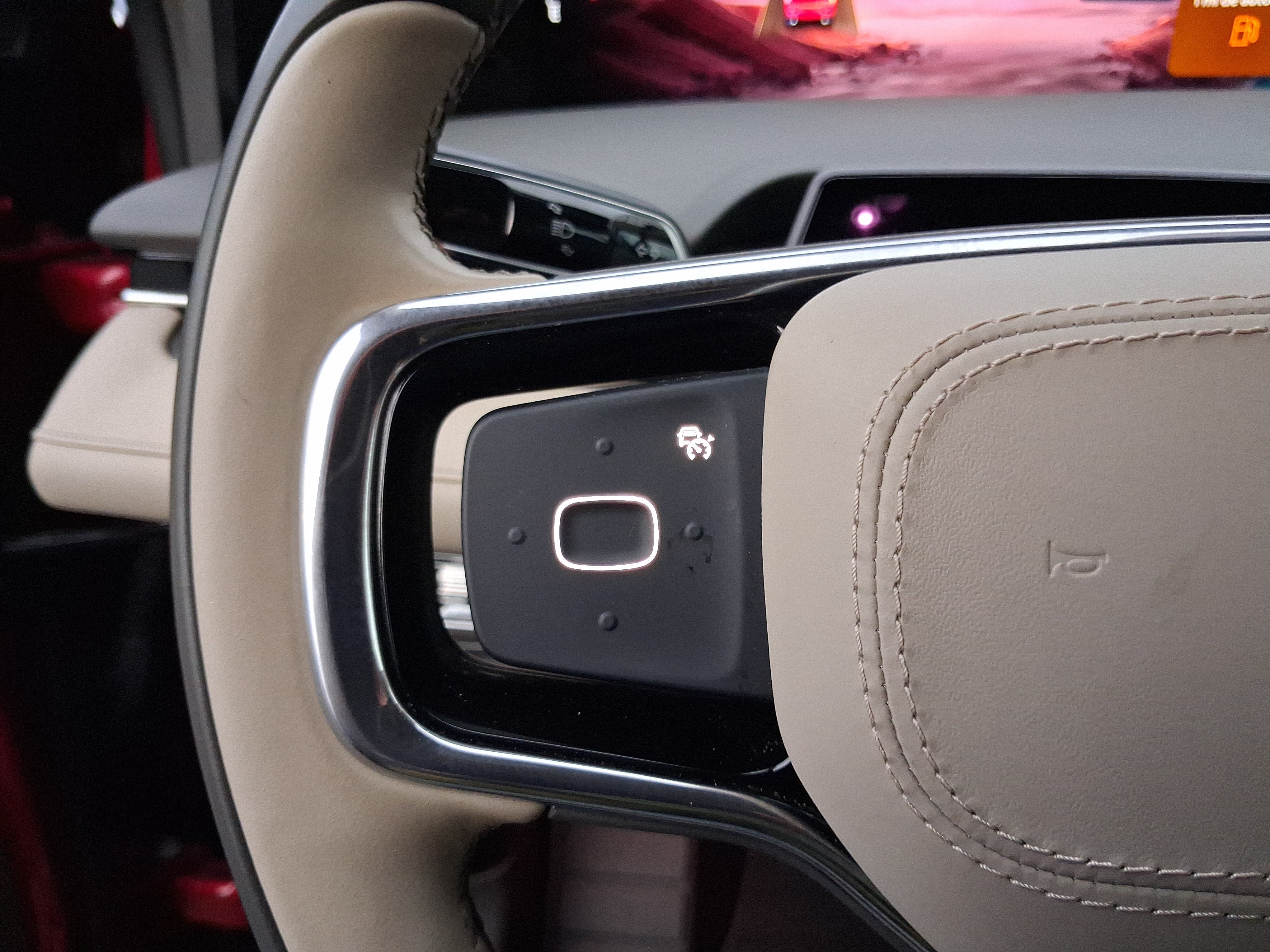 Certified 2025 Lincoln Nautilus Premier AWD/4WD image 17