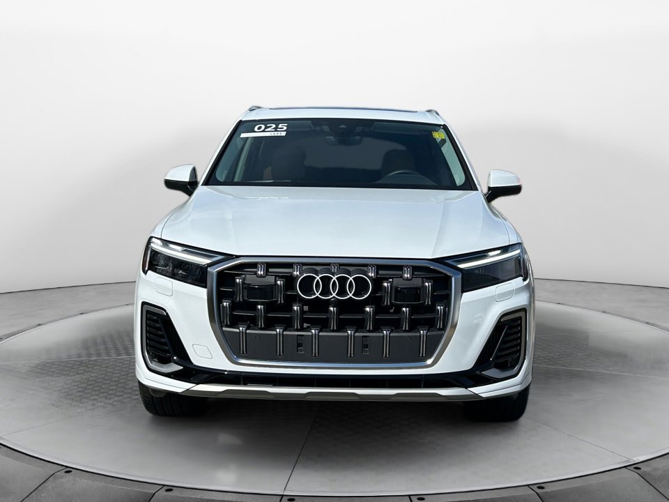 Certified 2025 Audi Q7 3.0T Premium Plus image 2