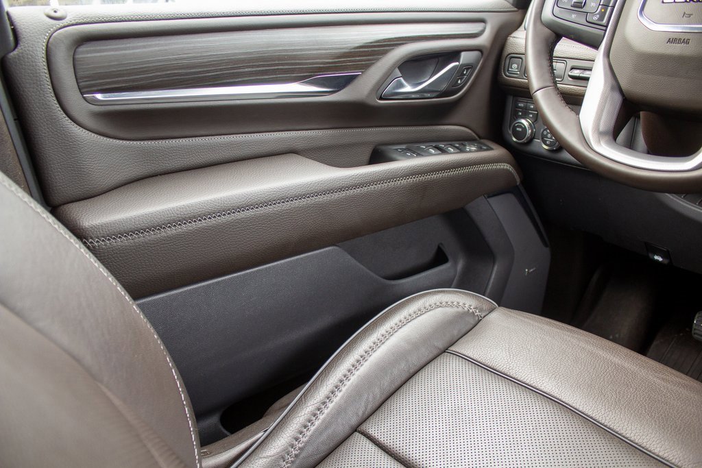 Used 2023 GMC Yukon Denali w/ LPO, Floor Liner Package image 19