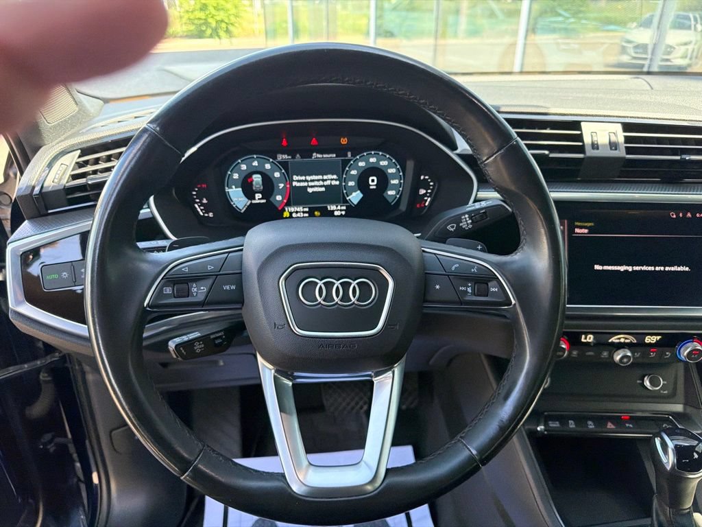 Used 2022 Audi Q3 2.0T Premium Plus AWD/4WD image 9