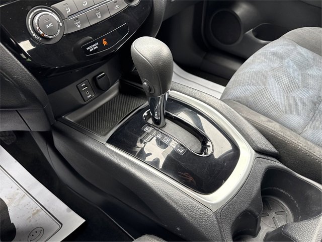 Used 2015 Nissan Rogue S image 32