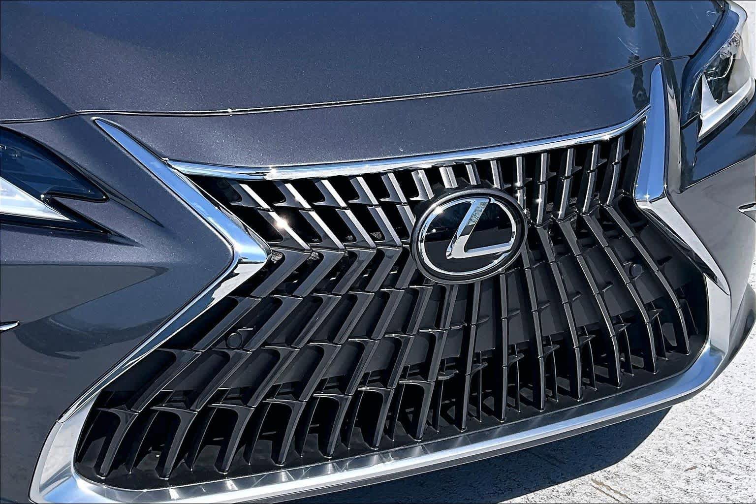 Used 2023 Lexus ES 350 w/ Premium Package image 29