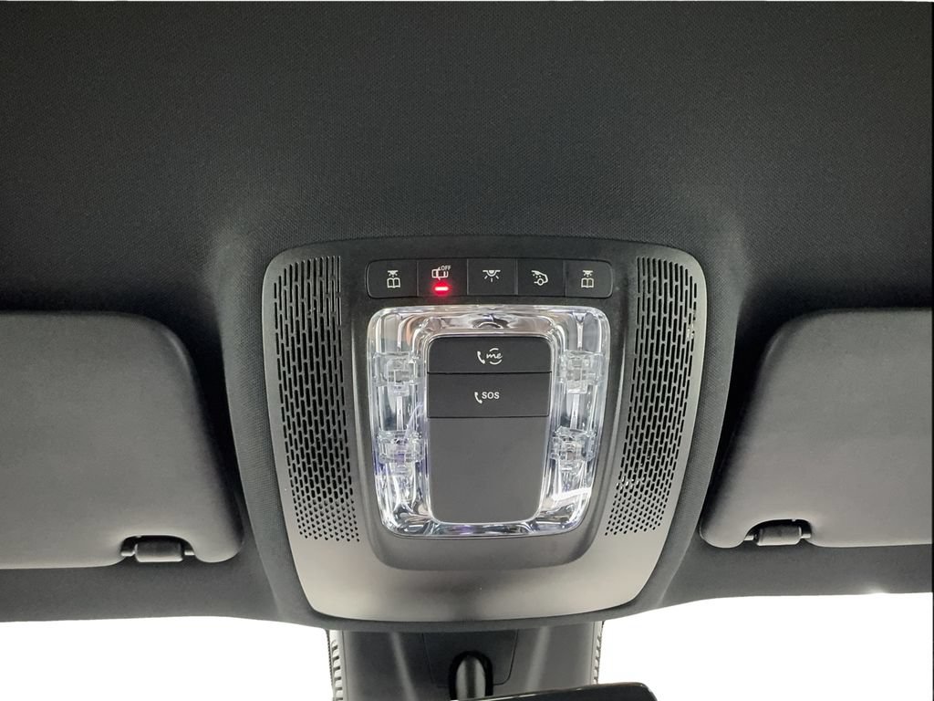Used 2023 Mercedes-Benz EQB 300 4MATIC w/ Exclusive Package image 43