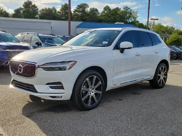 Used 2021 Volvo XC60 T5 Inscription w/ Protection Package FWD image 3