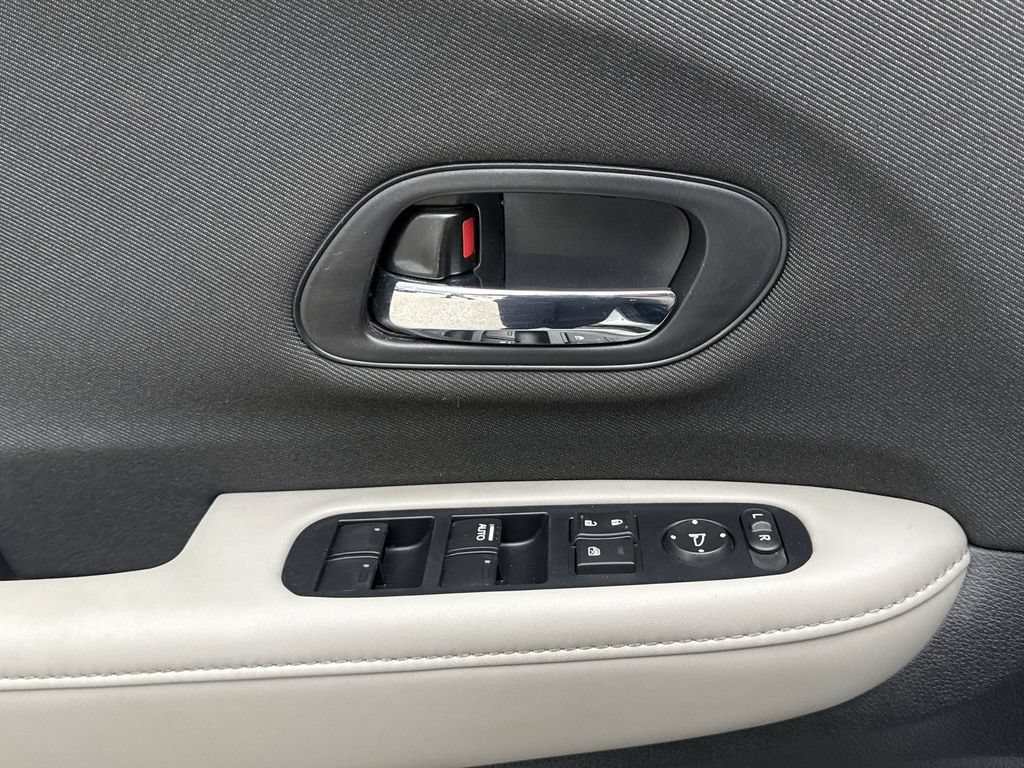 Used 2019 Honda HR-V LX image 15