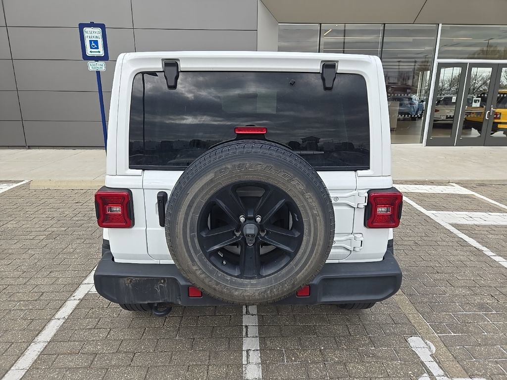 Used 2020 Jeep Wrangler Unlimited Sahara AWD/4WD image 6