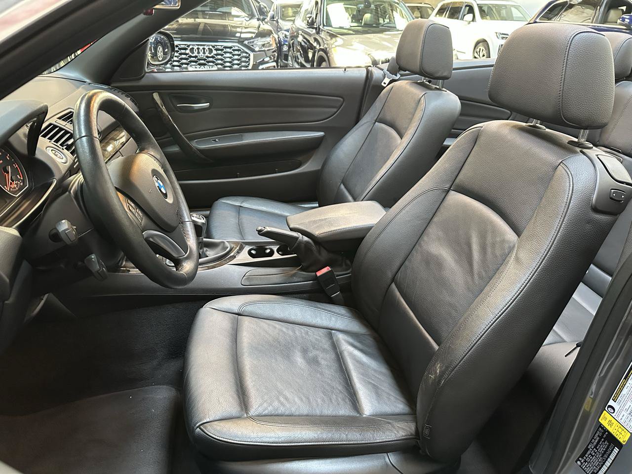 Used 2011 BMW 135i Convertible RWD image 16