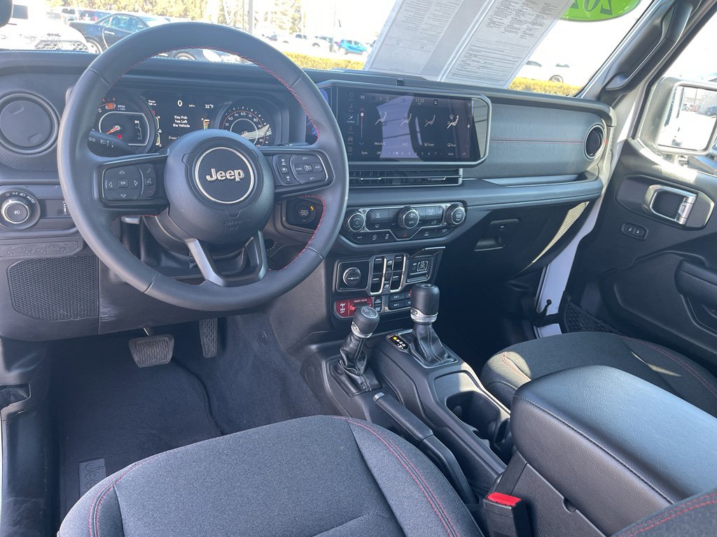 Used 2025 Jeep Wrangler Unlimited Rubicon image 21