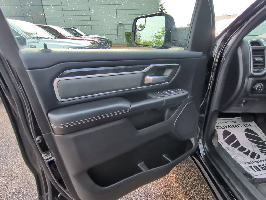 Used 2023 RAM 1500 Big Horn AWD/4WD image 9