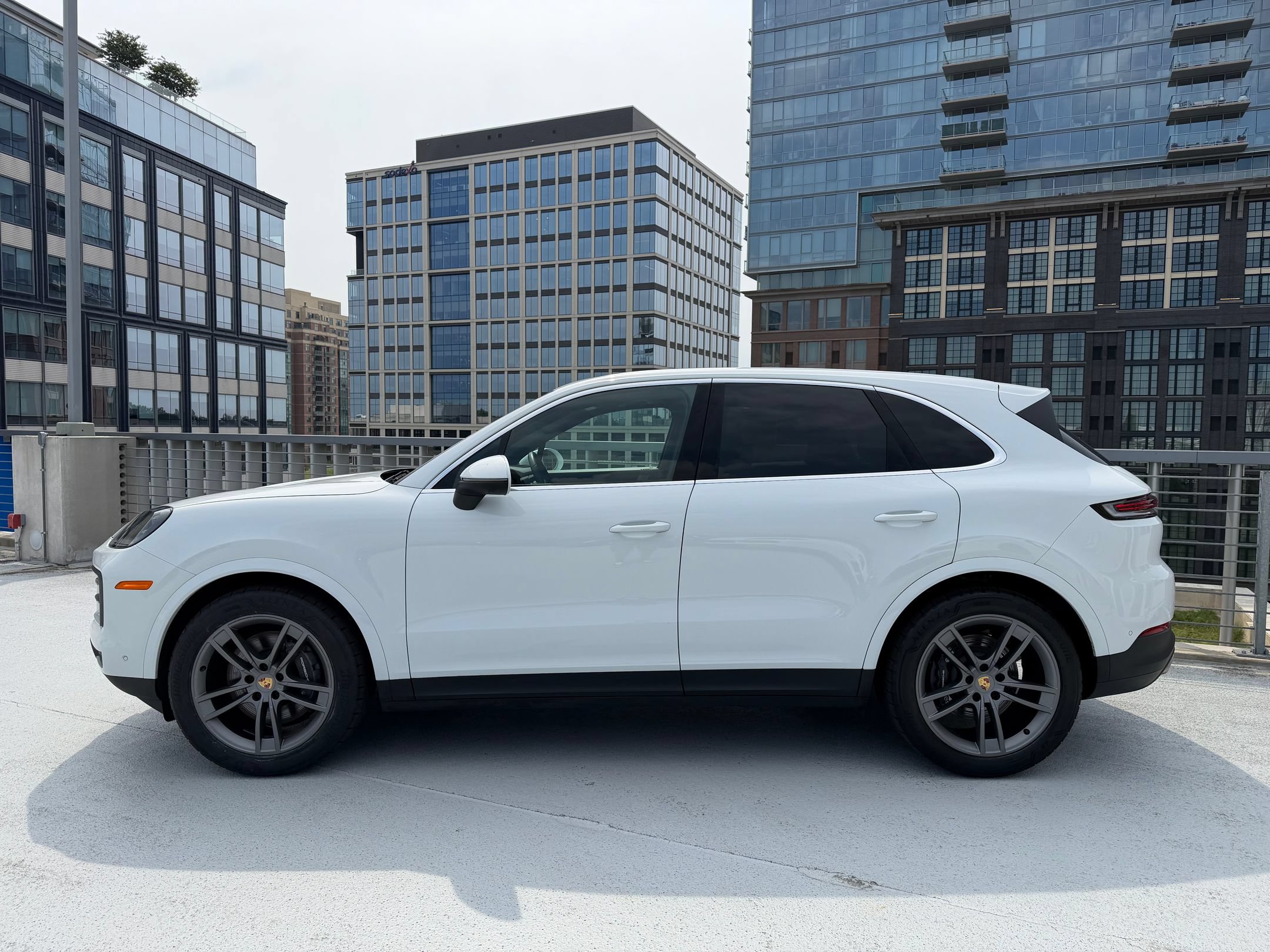Certified 2024 Porsche Cayenne AWD/4WD image 2
