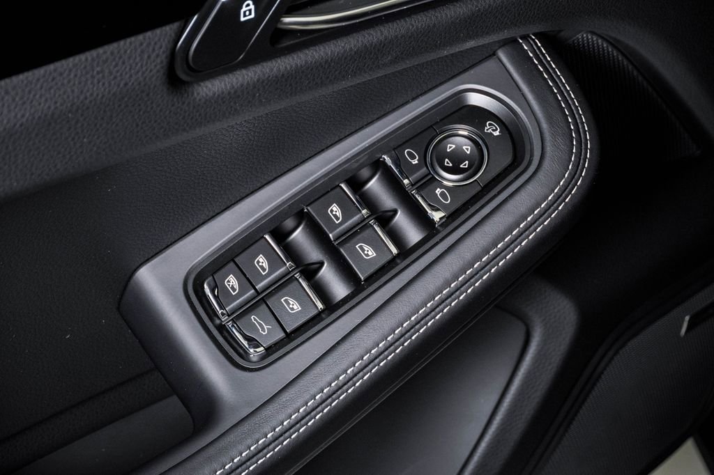 New 2026 Porsche Macan Turbo image 26