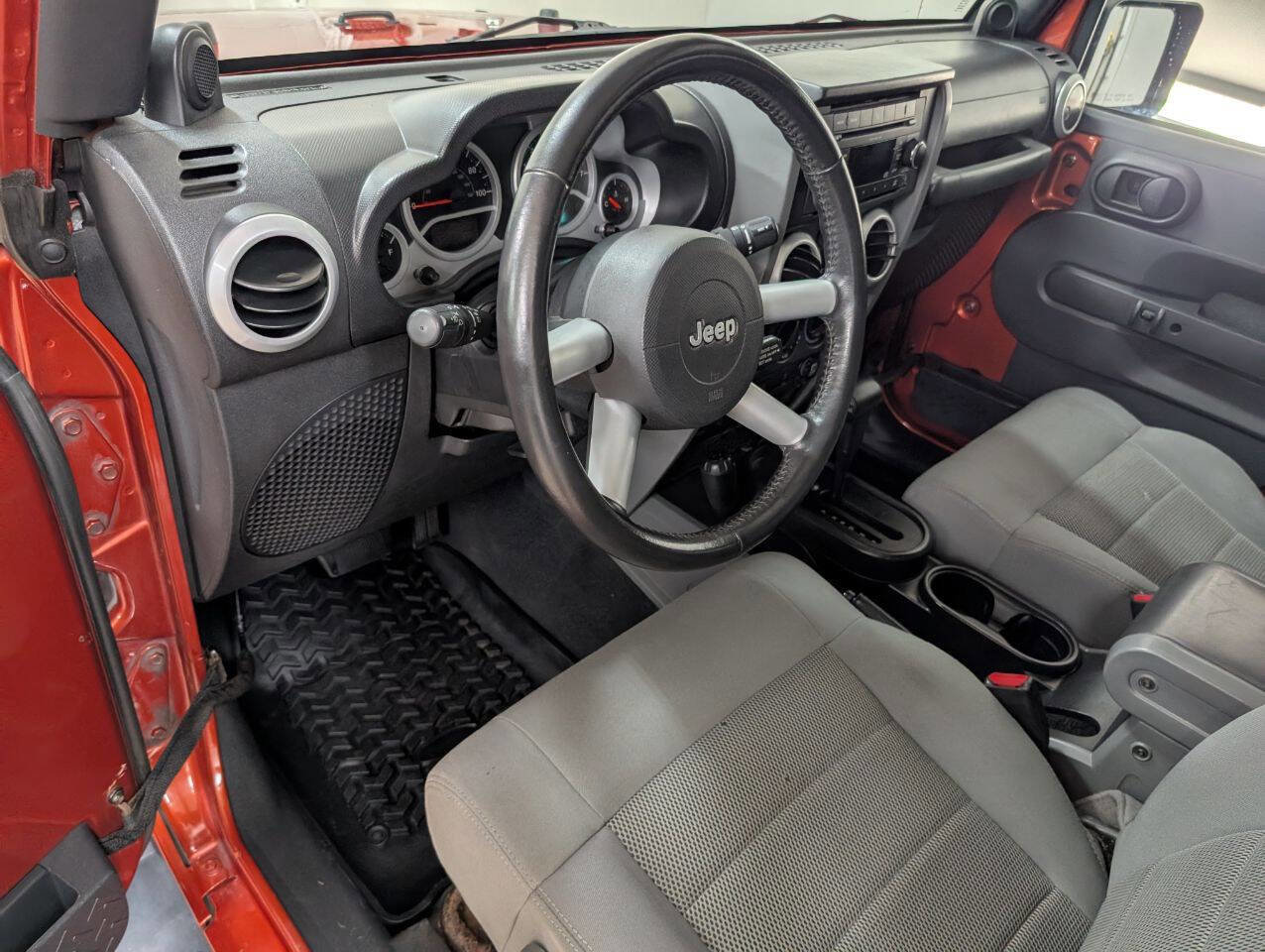 Used 2009 Jeep Wrangler Sahara w/ Dual Top Group image 8