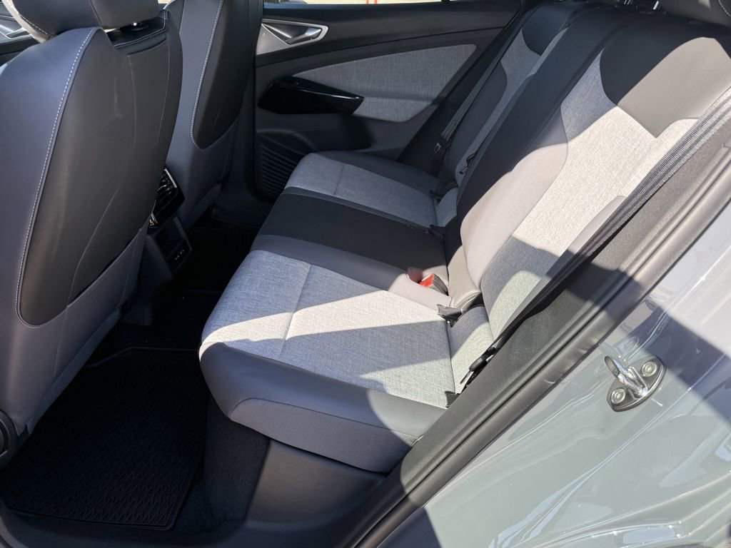 New 2025 Volkswagen ID.4 Pro image 22