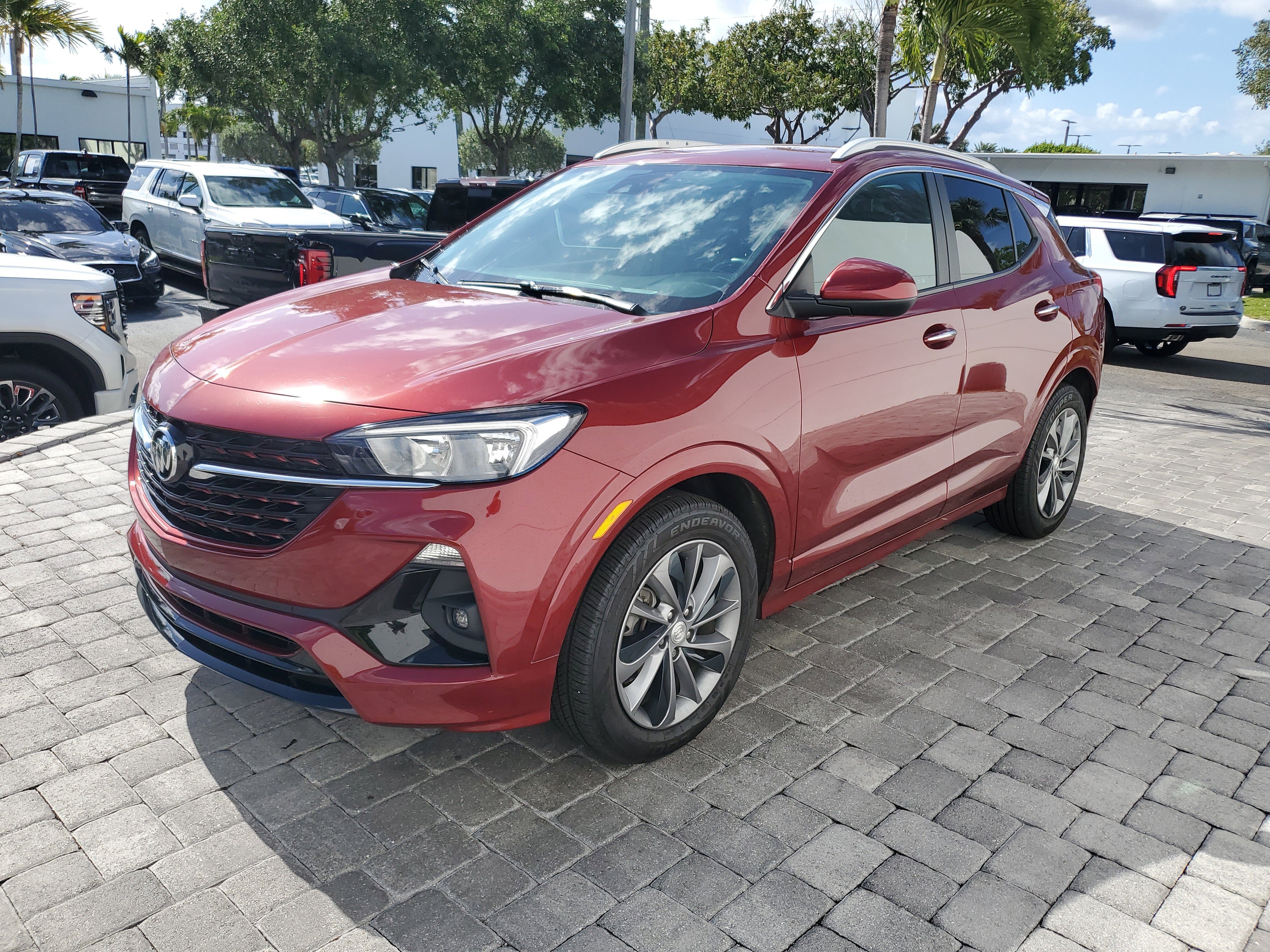 Used 2023 Buick Encore GX Select w/ Sport Touring Package FWD image 3