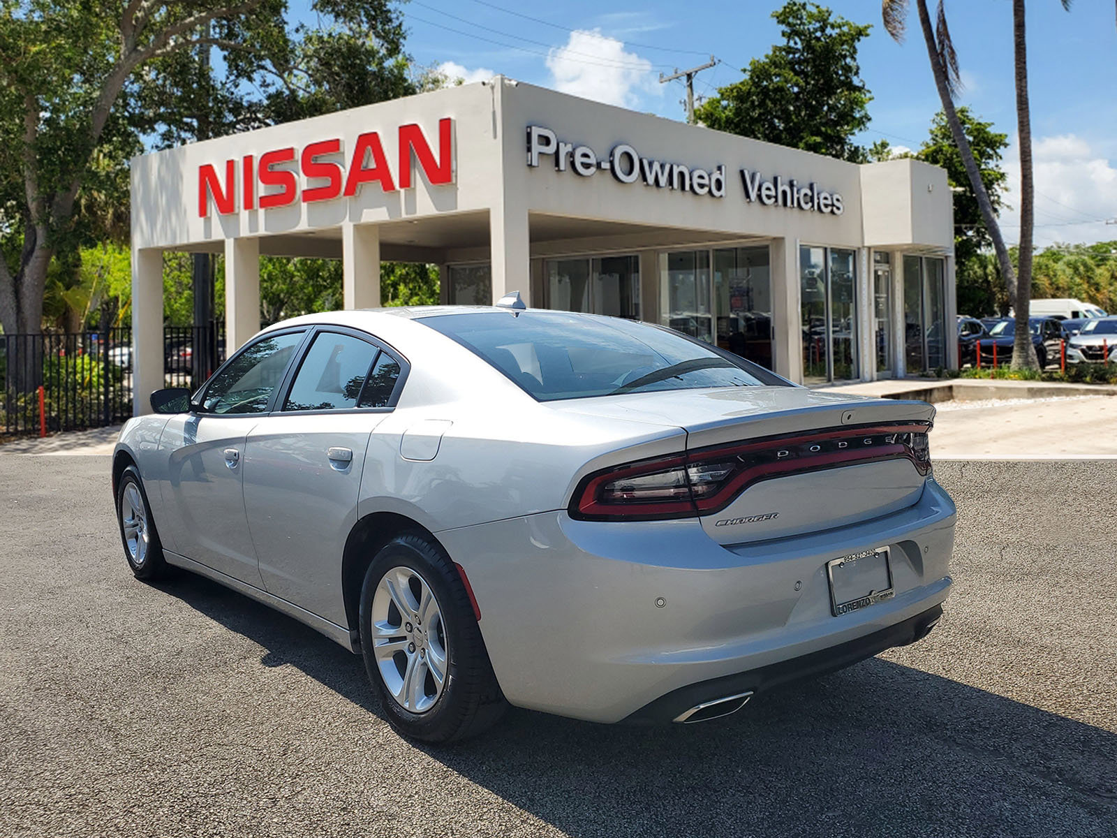 Used 2023 Dodge Charger SXT image 6