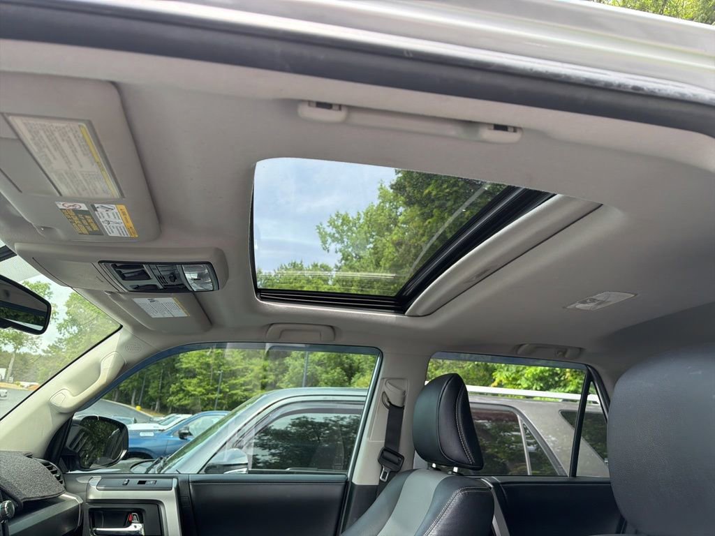 Used 2017 Toyota 4Runner SR5 Premium AWD/4WD image 14