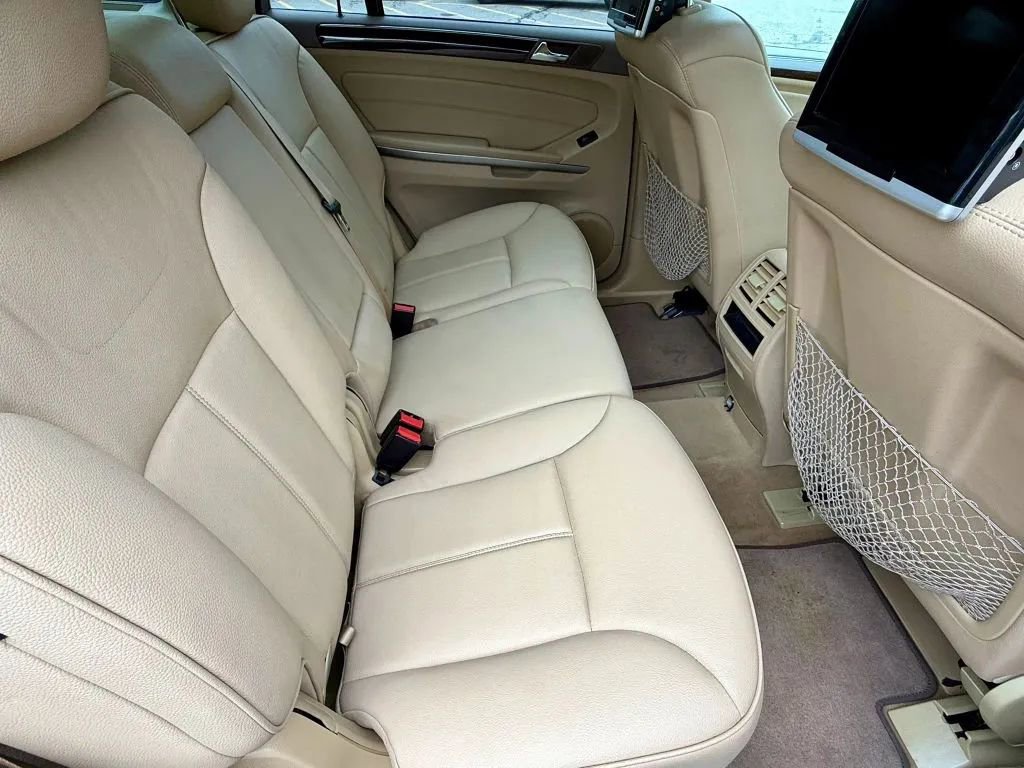 Used 2012 Mercedes-Benz GL 450 4MATIC image 17