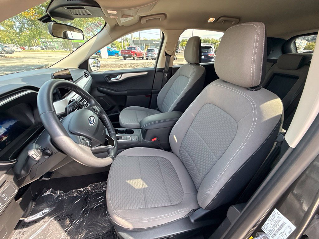 Used 2020 Ford Escape SE Sport FWD image 10