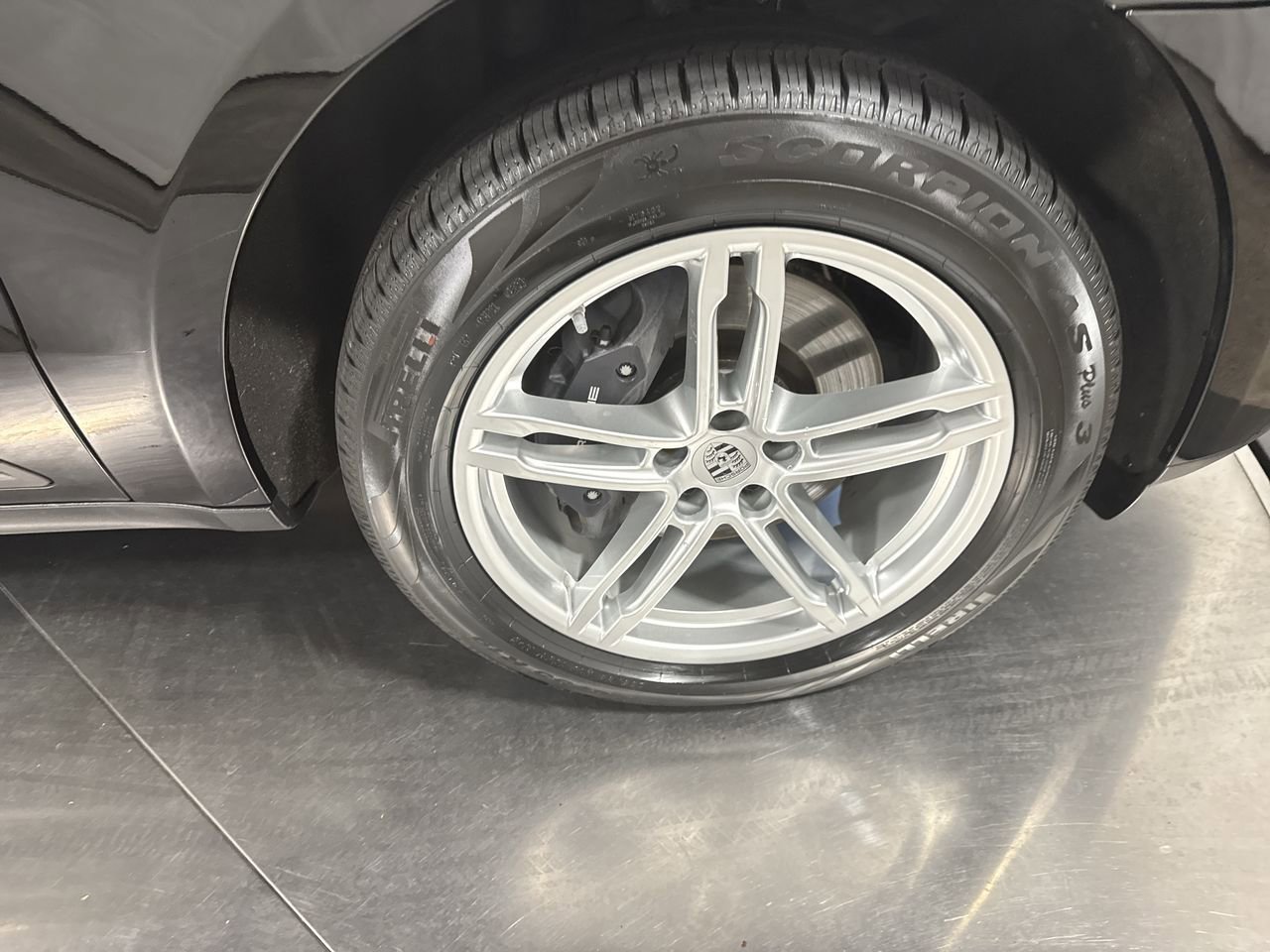 Used 2024 Porsche Macan image 14