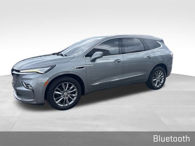 Used 2023 Buick Enclave Avenir w/ Avenir Technology Package image 7