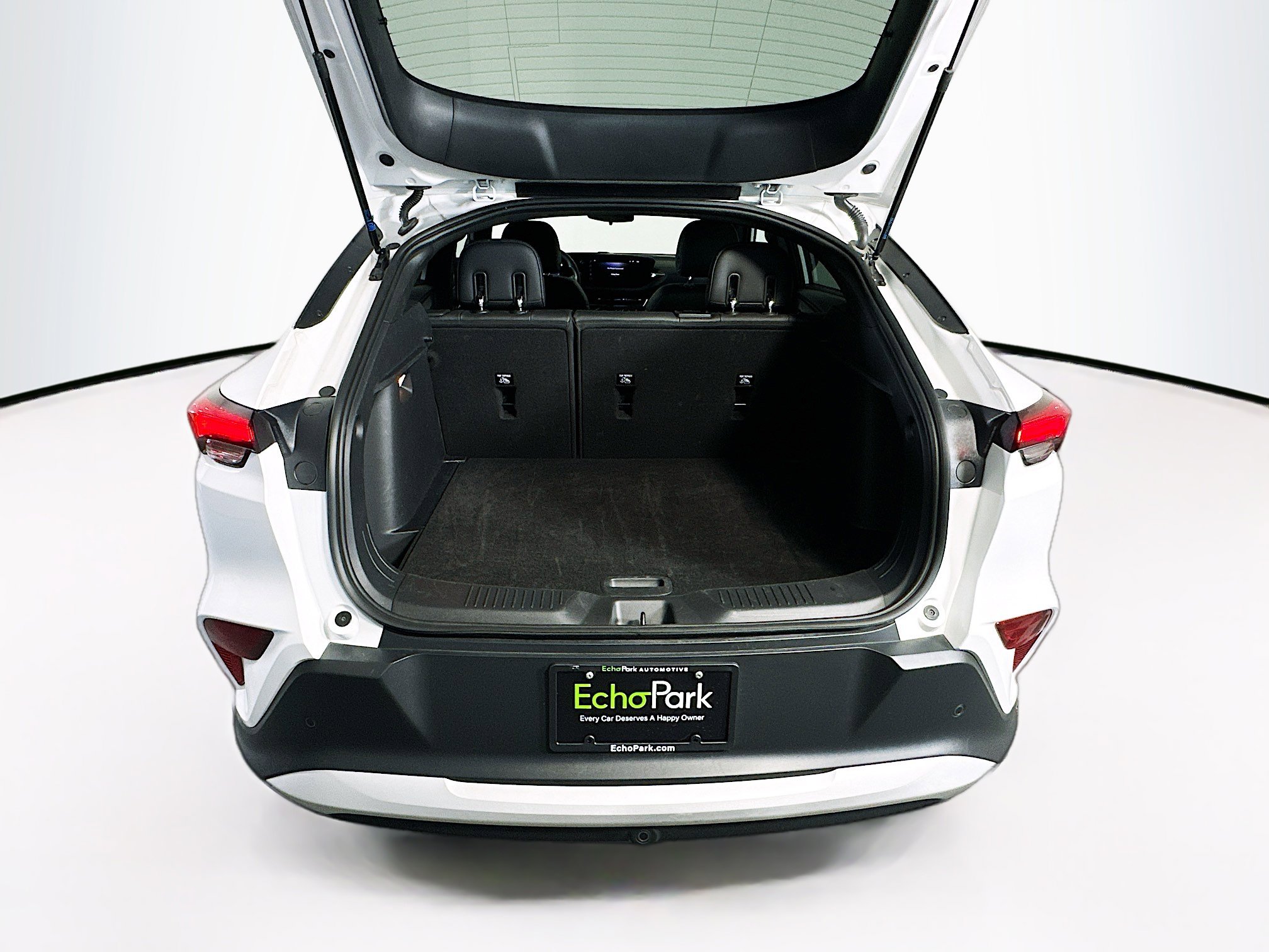 Used 2025 Buick Envista Preferred FWD image 28