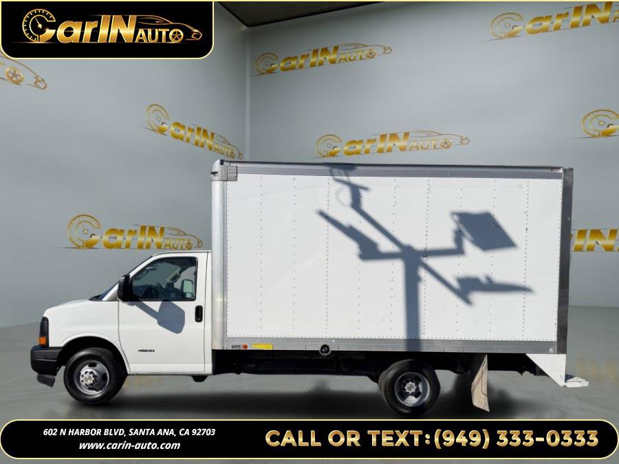 Used 2016 Chevrolet Express 4500 RWD image 7