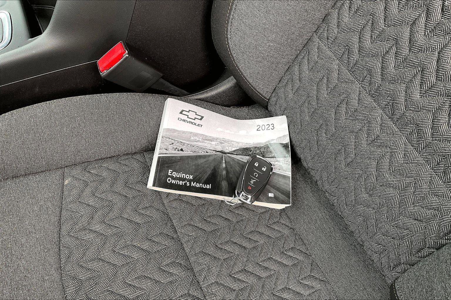 Used 2023 Chevrolet Equinox LT AWD/4WD image 12