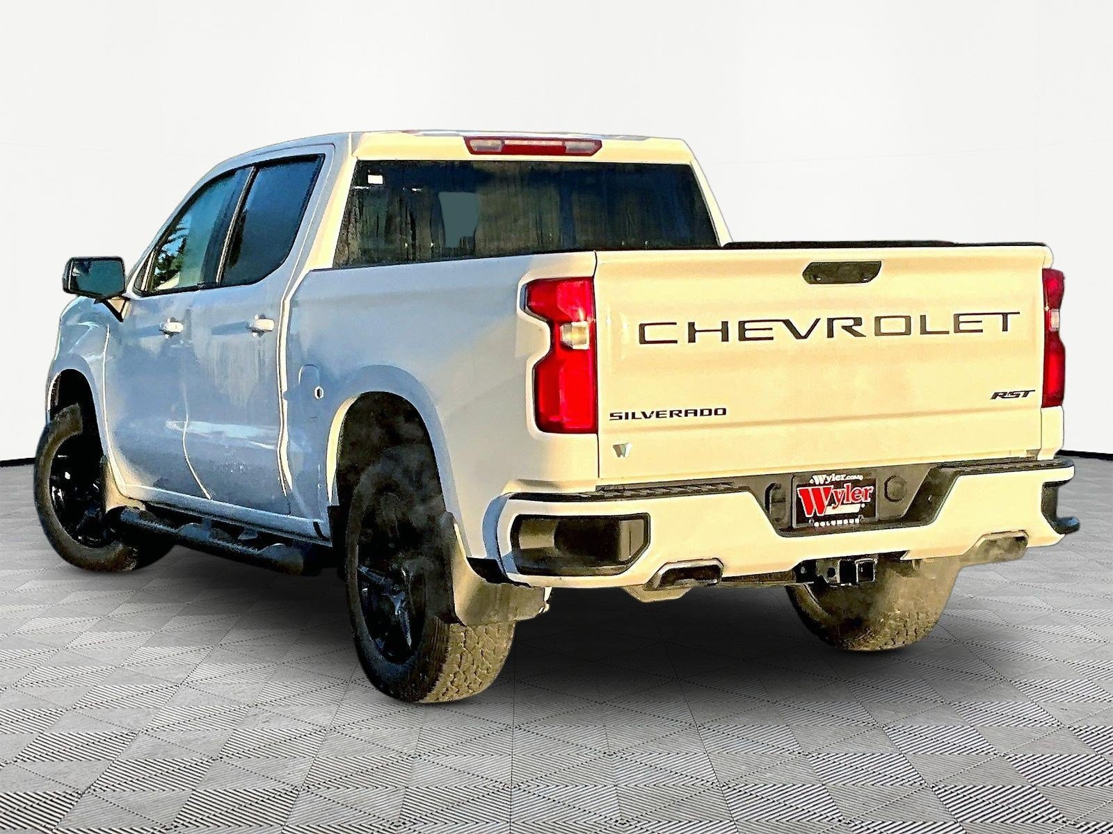 Used 2023 Chevrolet Silverado 1500 RST AWD/4WD image 4